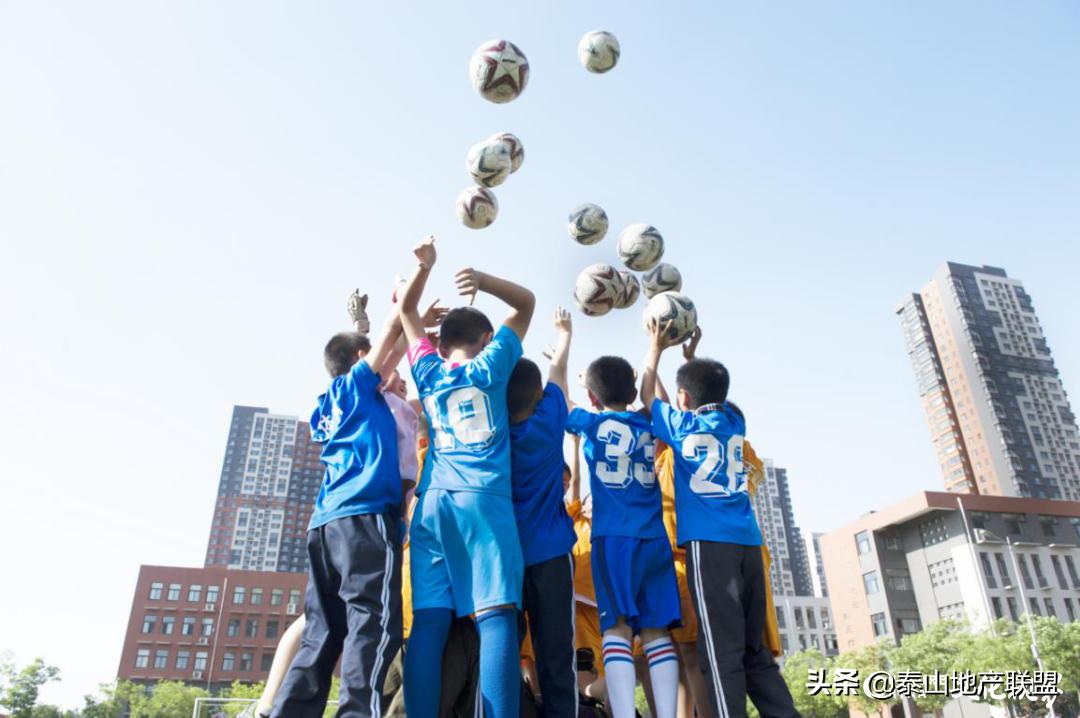 前女足主教练恒大领队,前国家女子足球队队长