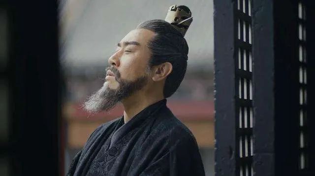 曹操的三首诗惊艳世人,曹操沧海横流方显英雄本色