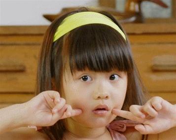 宝宝不小心吃了耳屎怎么办,小孩吃了耳屎真的不能说话了吗