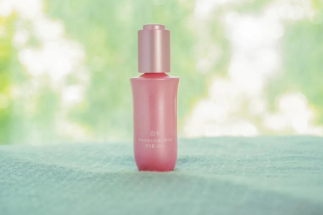 科颜氏美白精华和sk2美白精华,哪款美白精华白得更快