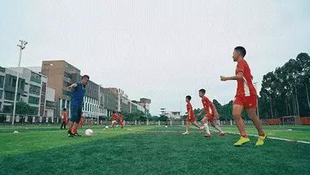 足球训练营公益,足球训练公益项目