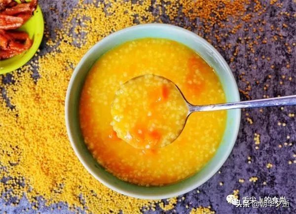 熬小米粥加碱的正确方法,熬小米粥千万要放小苏打