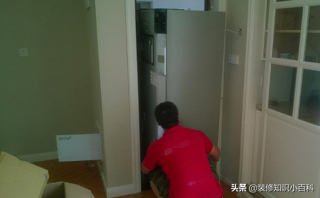 装修白色的门好还是深色的门好,家里装修用什么款式的门比较好看