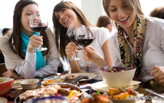 宴请女性朋友，为什么选“梅洛红酒”比较好？