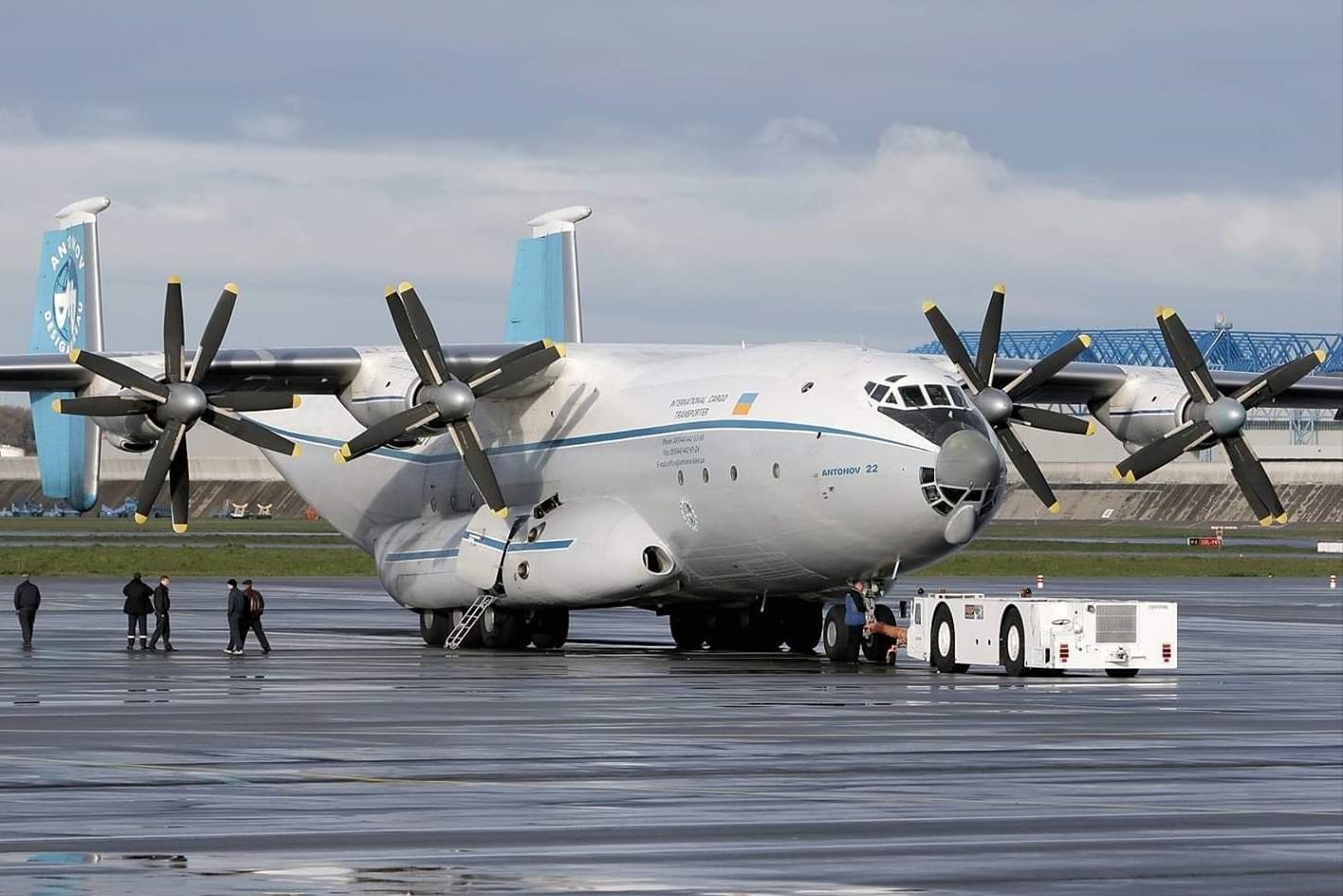 苏联安22巨型运输机,世界上最大的飞机安22运输机
