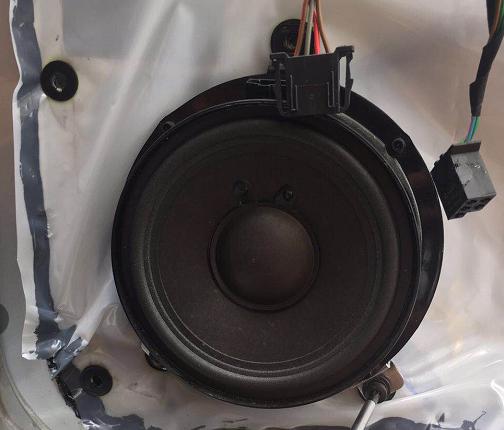 老朗逸天窗漏水怎么解决,1.6朗逸后玻璃下拐角处漏水处理