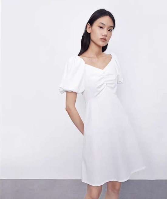 ur服装测评斑点连衣裙,ur秋冬新品服装搭配