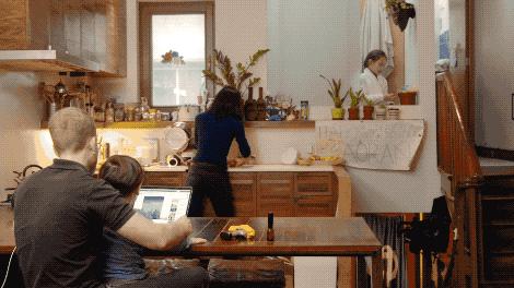 上海一家五口，11年不用开空调、不烧热水，每月电费只花几十块