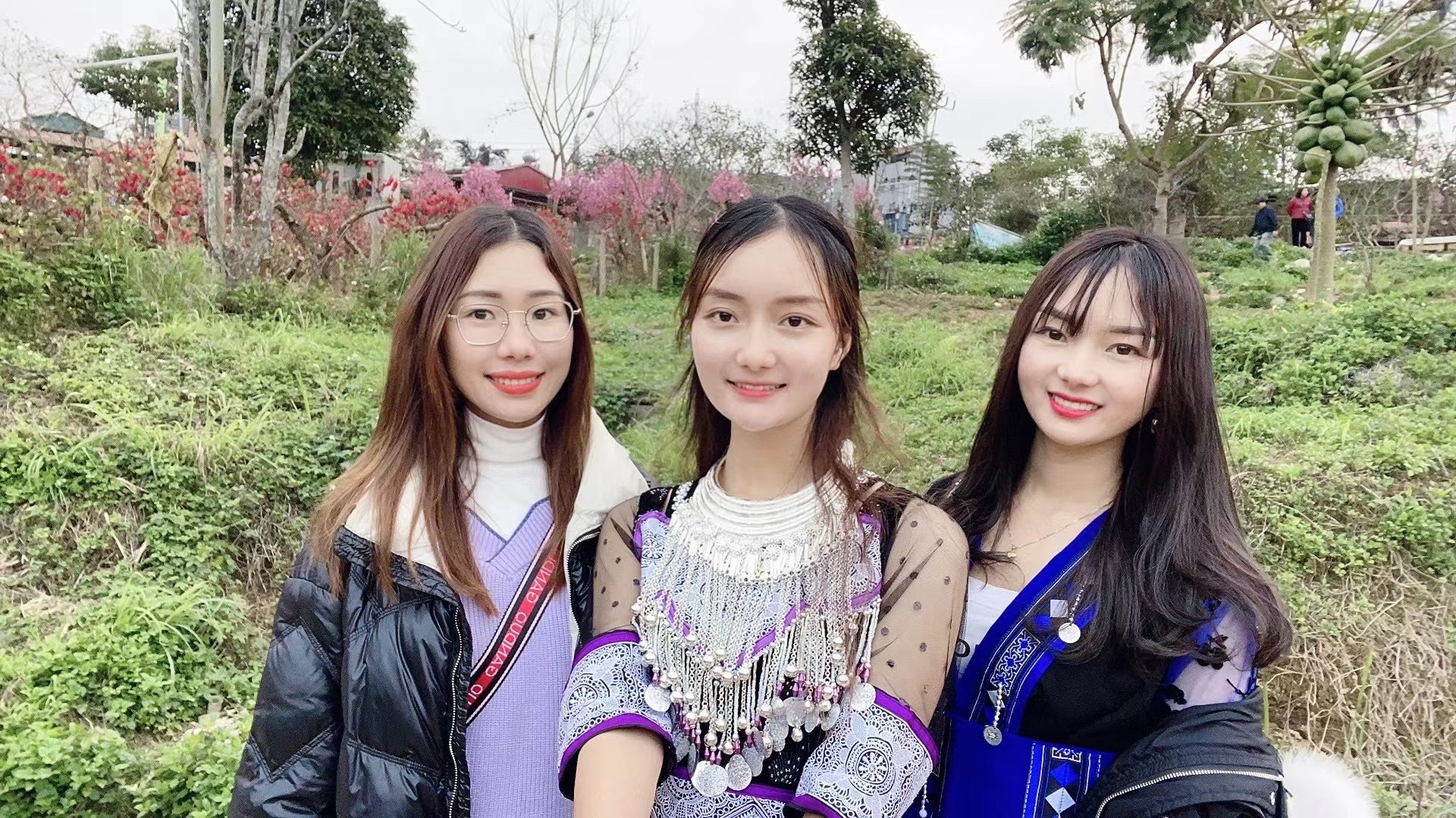 18年未见家人,到中国命运坎坷,三位女主播助力越南新娘寻亲,带她回家看看