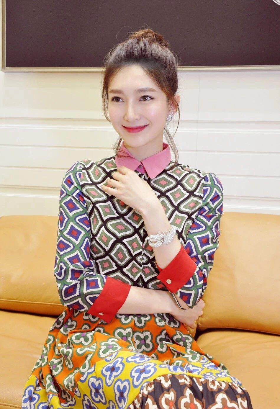 裙子穿松垮好看,裙子穿了不好看