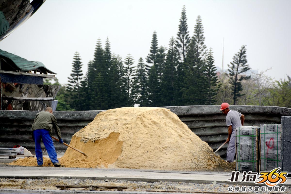 档次提升!北海新“潮”雕初见规模,台阶向海延伸呈现波浪形
