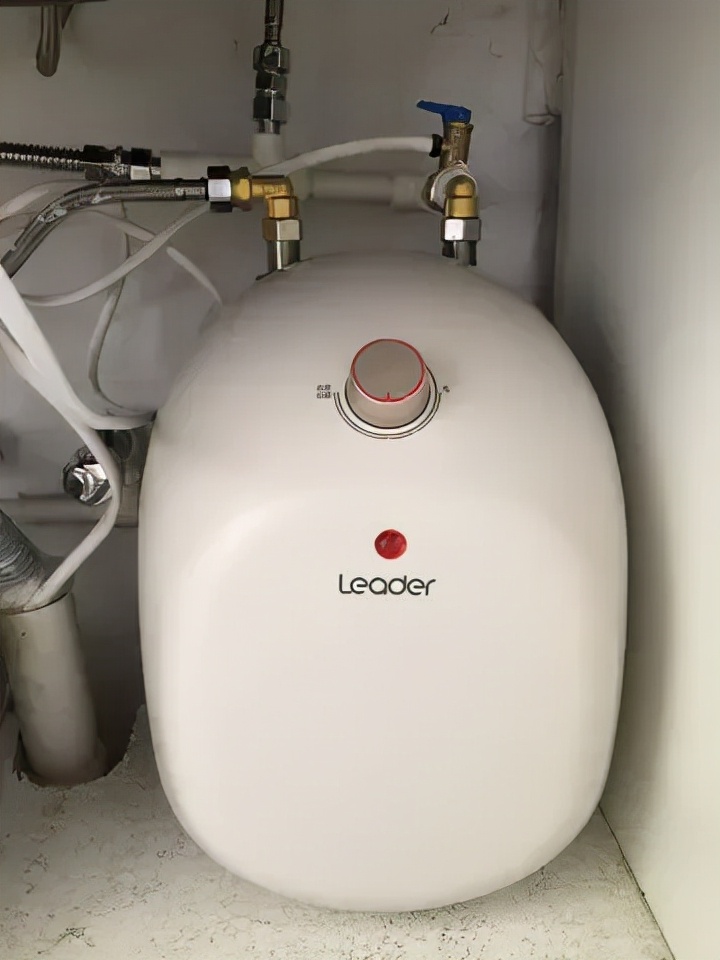 小厨宝跟电热水龙头哪个好用,电热水龙头和小厨宝哪种好