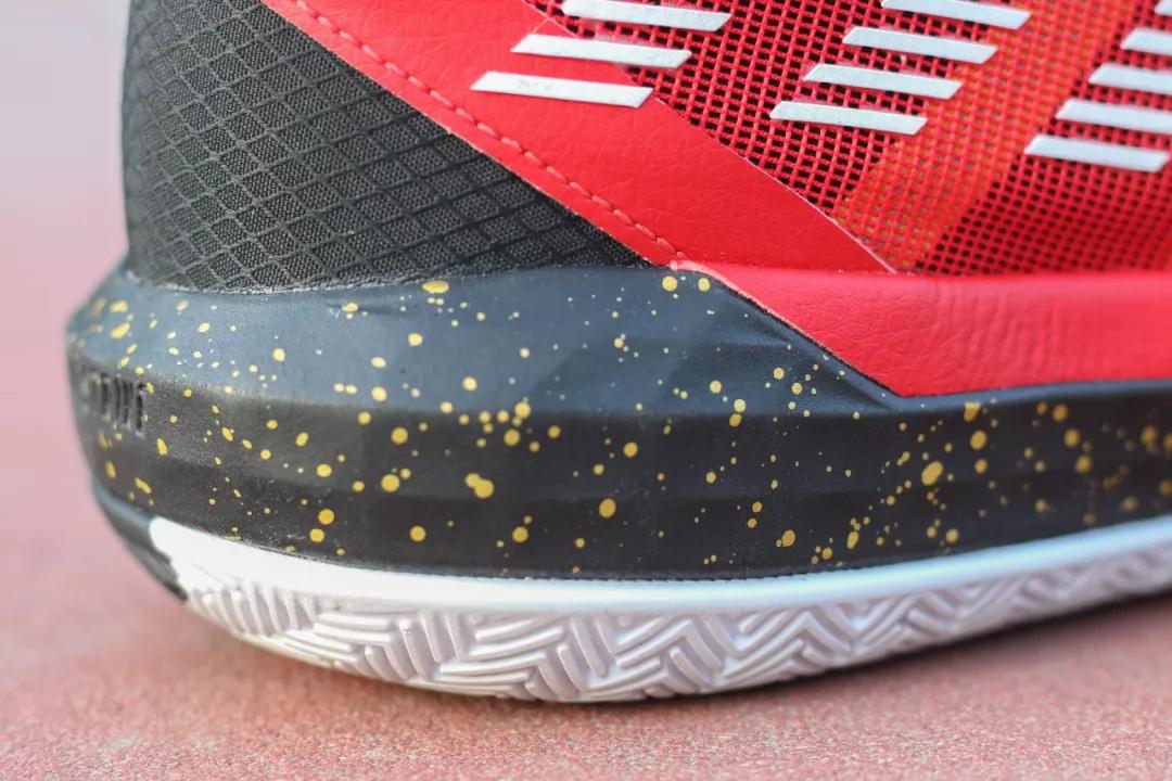 利拉德6实战球鞋测评,利拉德六代测评耐磨吗