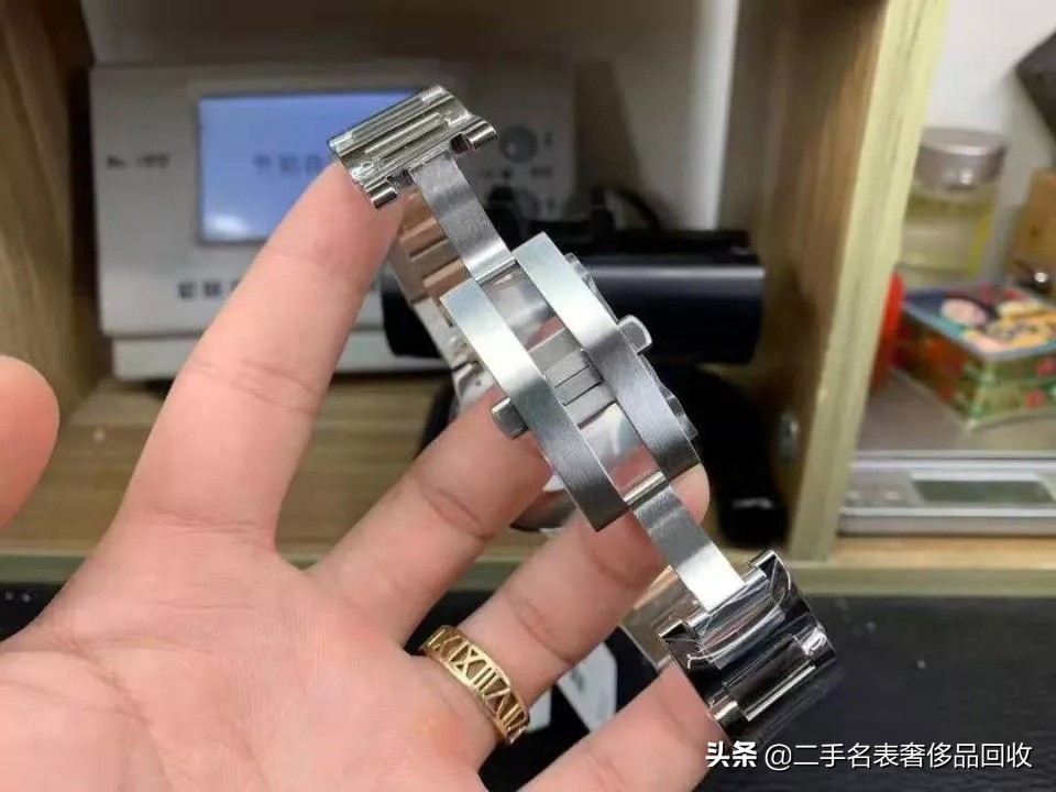 卡地亚蓝气球手表属于什么档次,卡地亚209815nx蓝气球手表哪年产