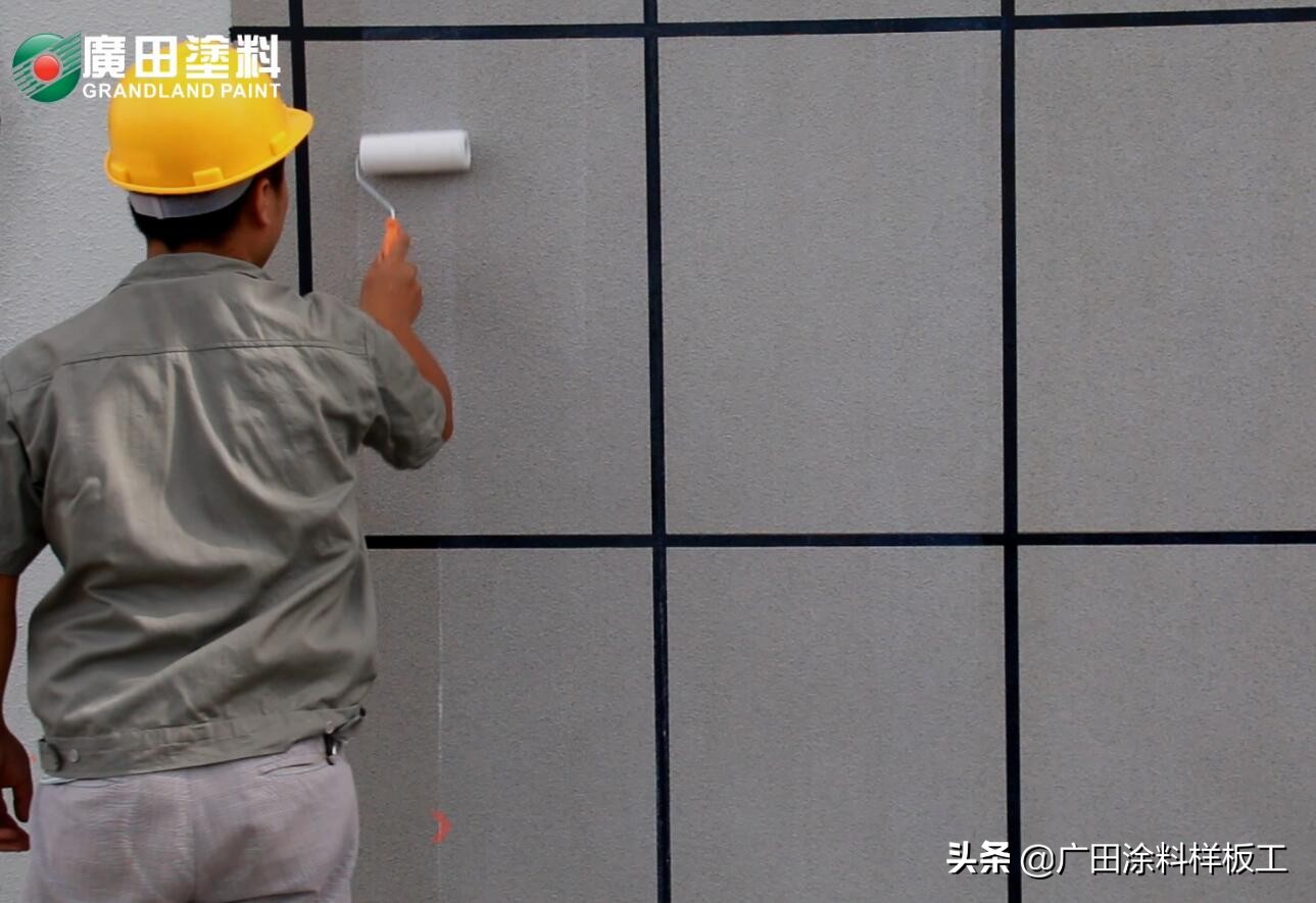 外墙真石漆喷漆施工视频教学,轻钢别墅外墙用真石漆施工步骤