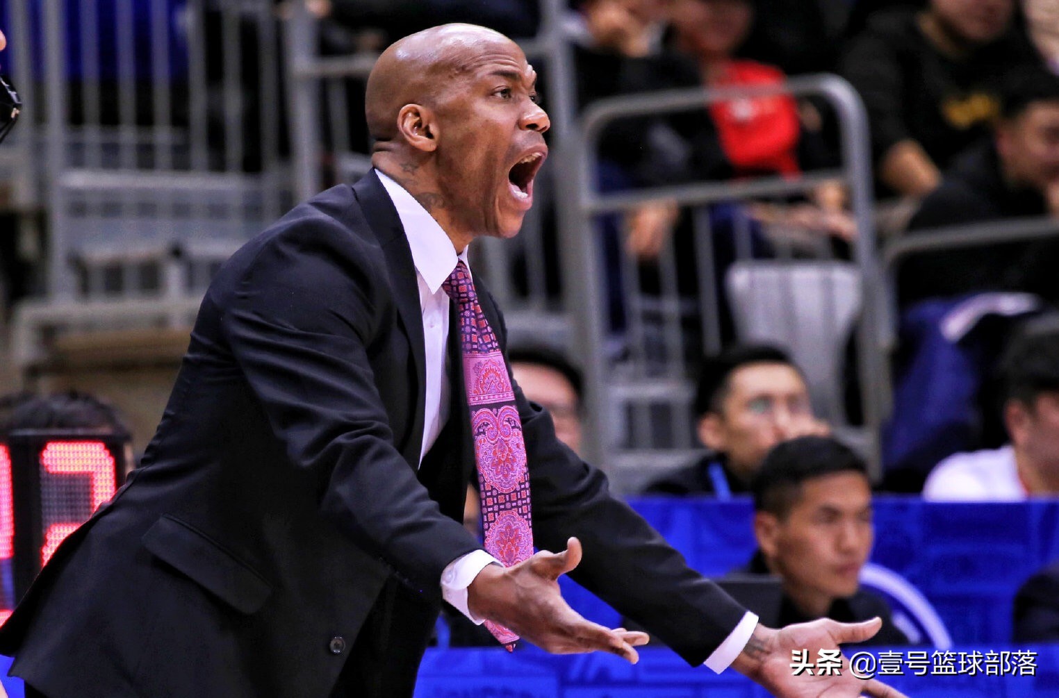 北控不敌青岛再次止步四连胜,逆转北控三连败马布里遭质疑