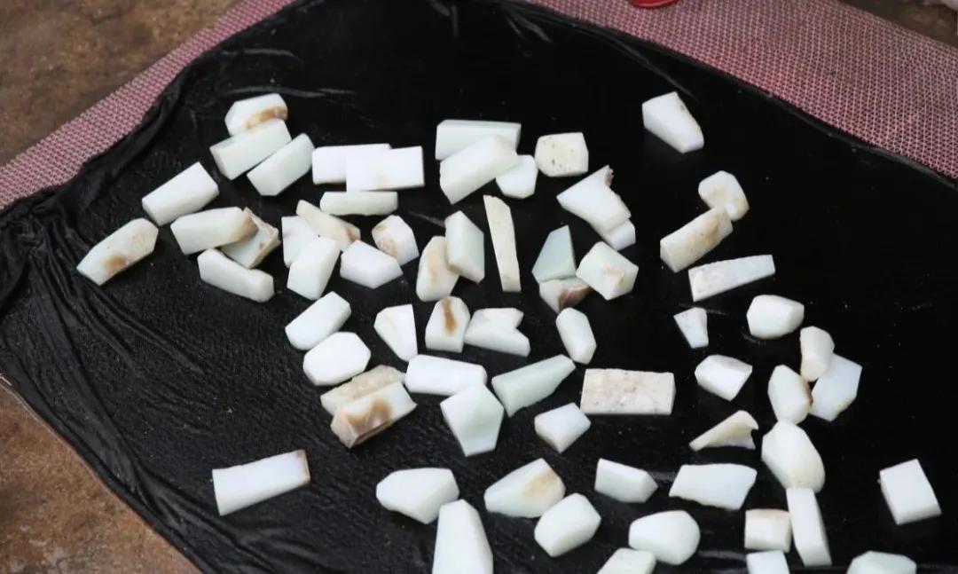 俄料会不会变色,俄料会泛青吗