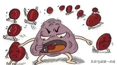 胃口变差，医生从肚子里取出一个“足球”！疫情之下这些事拖不得