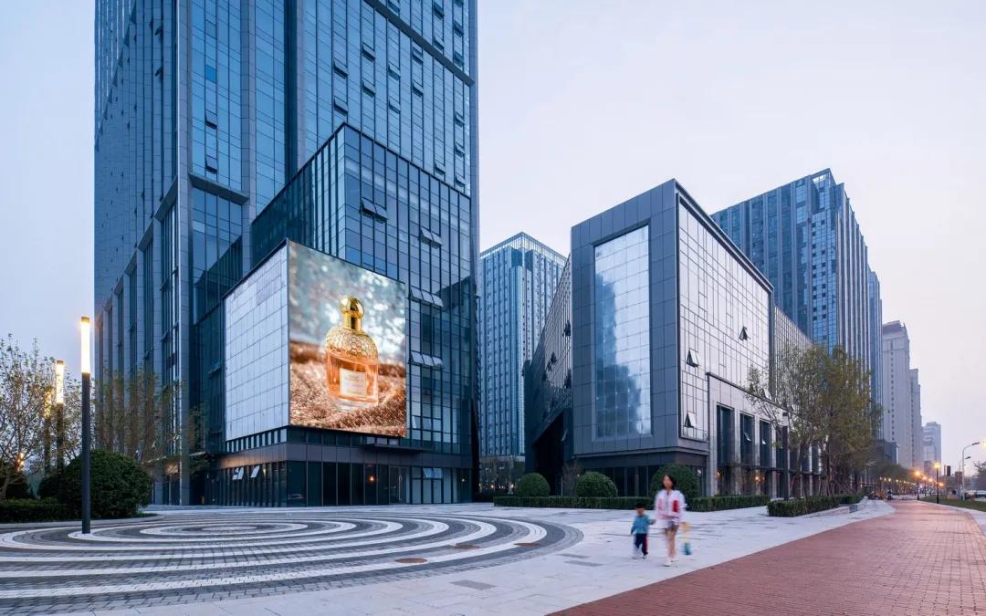 融创天拖O+N地块：工业旧址重生为城市新地标/HMD汉米敦