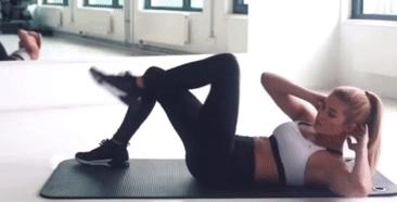 健身女神金宝拉，身材和颜值美出圈，被称为“韩版张钧甯”