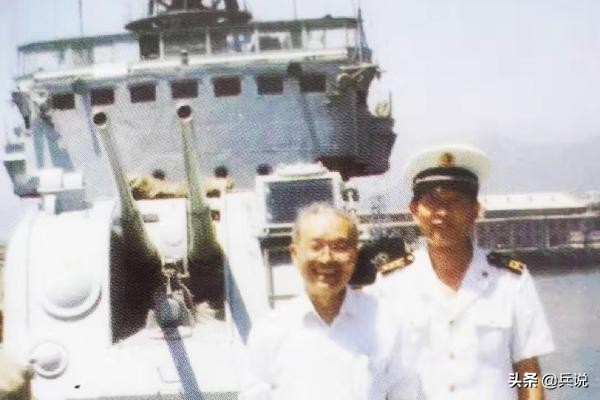 新中国海军最强舰,中国首艘驱逐舰视频