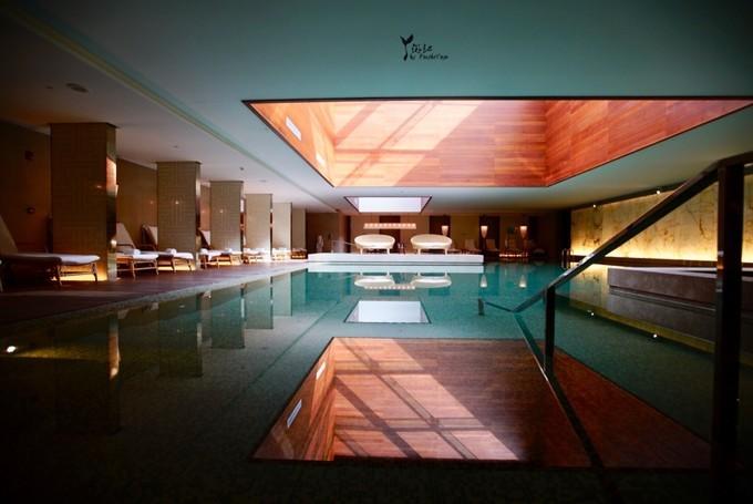 缇ゅ厜鍚涙偊,缇ゅ厜鍚涙偊閰掑簵澶滄櫙