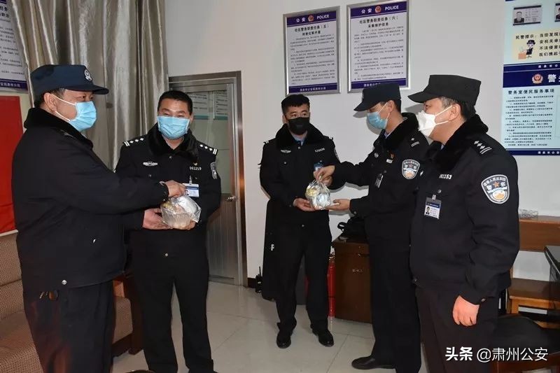 元宵节暖心汤圆送一线抗疫英雄,元宵佳节送汤圆情暖前线防疫人