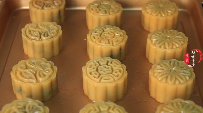 月饼怎么做不太甜,怎么做出来的月饼又酥又软