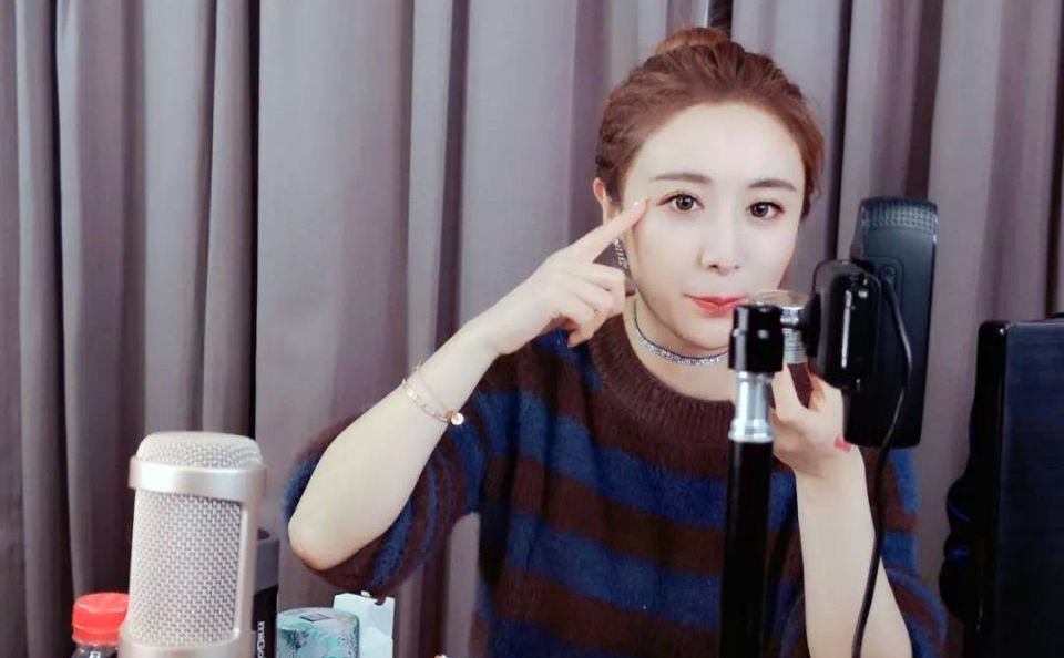 百雀羚李佳琦,李佳琦百雀羚双十一