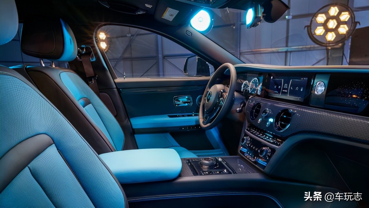 劳斯莱斯古斯特blackbadge照片,劳斯莱斯古思特blackbadge长轴版