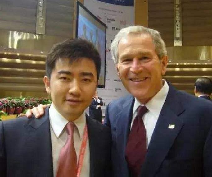 央视主持芮成钢，曾是高考状元世界红人，为何会沦为“阶下囚”？