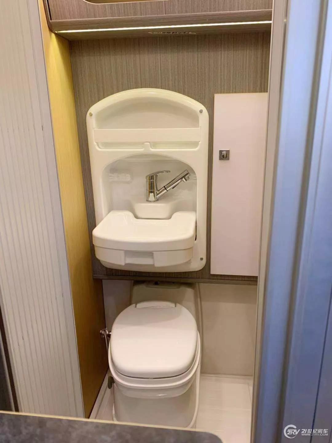 21款上汽大通原厂v80b型房车,六座六卧大通v80长轴高顶b型房车