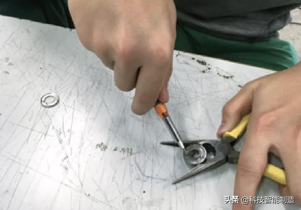 指尖陀螺能转1分钟的轴承,指尖陀螺到底能转多快