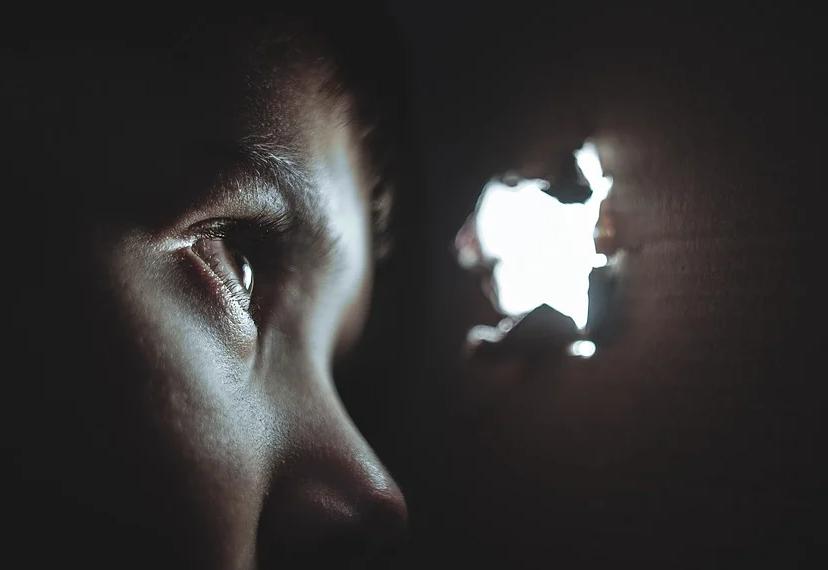 卖肾换苹果手机的小伙如今怎样了,当年为了苹果手机而卖肾的人