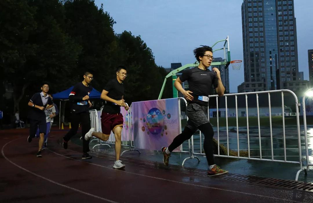 感动校园‖NeverStopGoing，金陵中学体育教研组如何增强学生体能