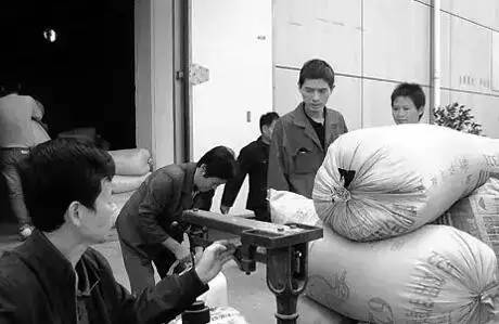 80年代场景农村交公粮,回忆从前农村交公粮