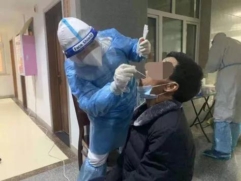 钂嬪竻涓尰,钁楀悕鑰佷腑鍖昏拫鍖荤敓