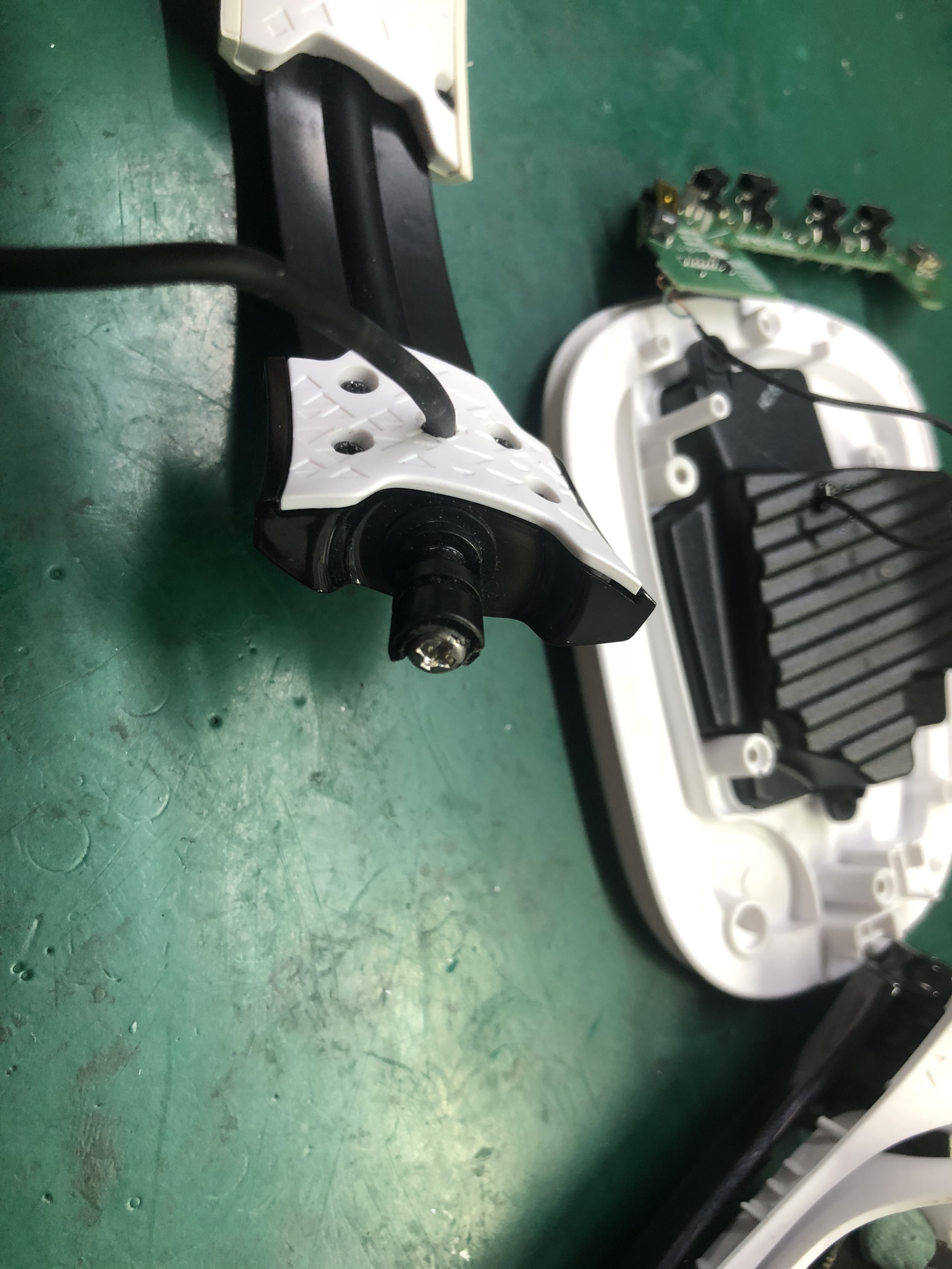 罗技耳机g933s和g733区别,罗技g933接收器插普通耳机不响