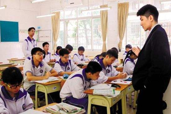 高中按成绩分班,高中分班是按成绩还是选科分的