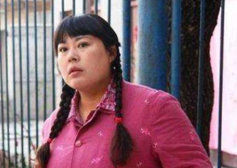 李菁菁宣布退圈带娃，任泉专注经商，黄海波却因丑闻离开娱乐圈