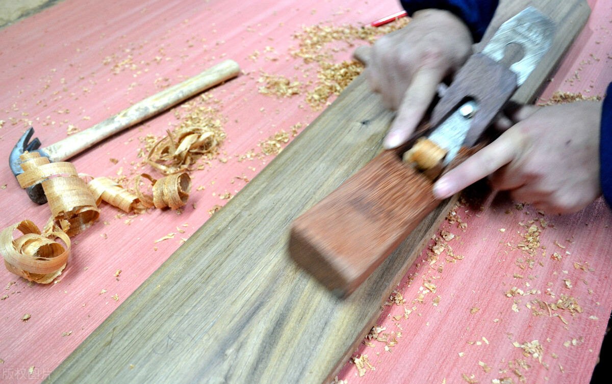 他靠捡破烂年入1000万,农村老汉生意年入30万