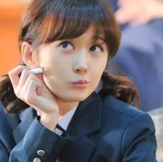 没钱就来国内的张娜拉,张娜拉没钱才去中国