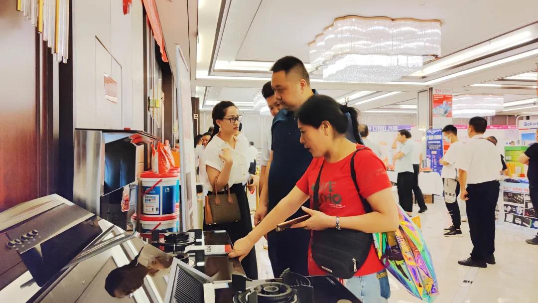 引领高品质家装,引领全屋定制方向