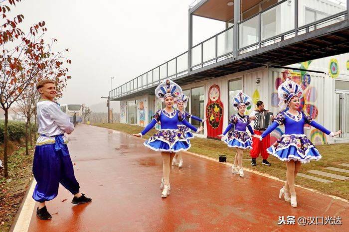 万亩茶园·俄罗斯方块小镇：全球首家茶文化俄罗斯风情主题公园