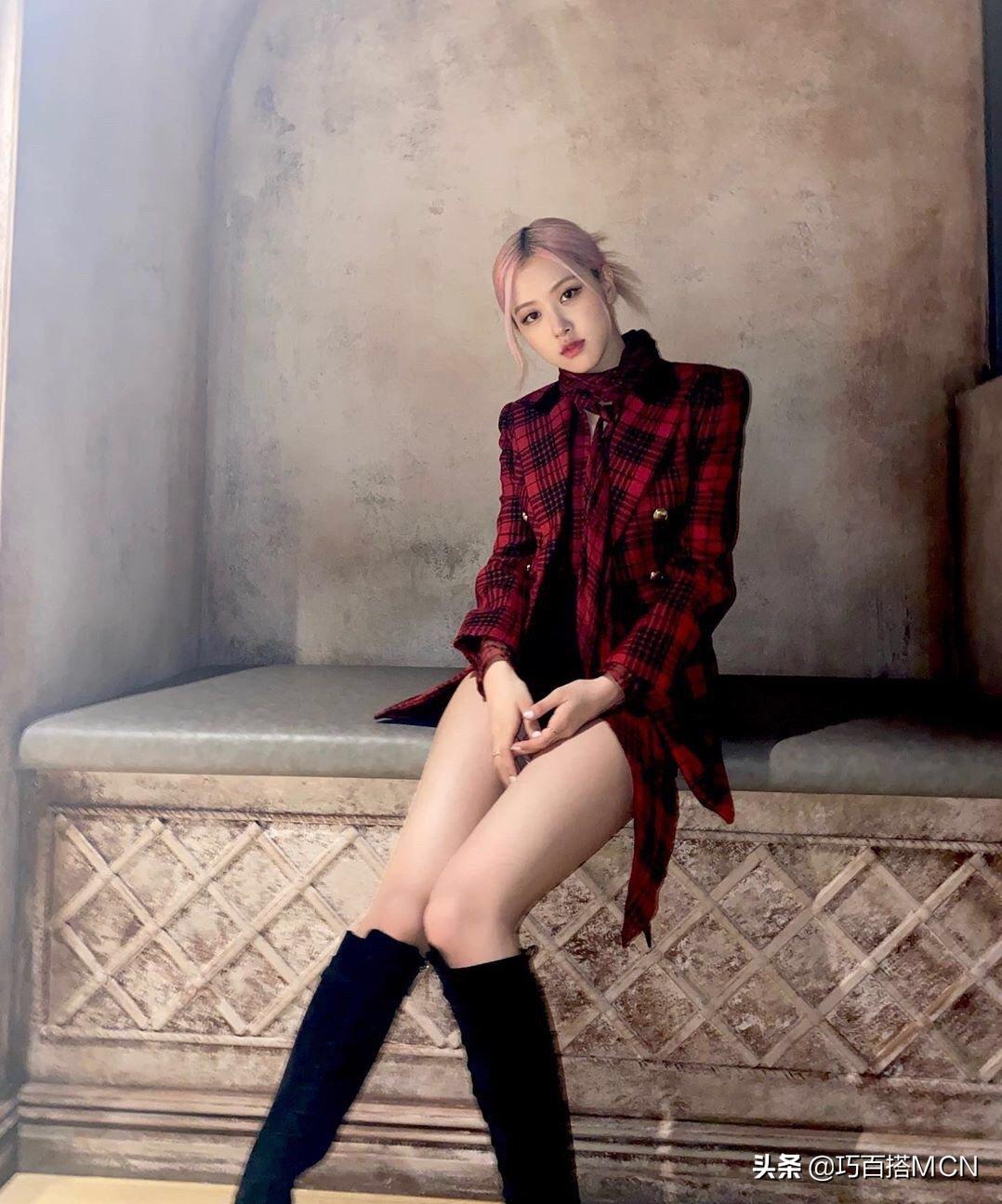 rose朴彩英穿搭飞行夹克,rose朴彩英onlylookatme伦敦演唱会