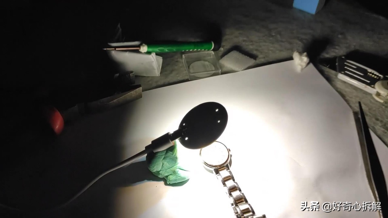 西铁城光动能手表如何自己换电池,西铁城石英表光动能bm746118a