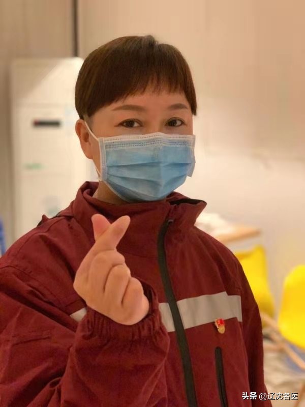 营口美女护士长后半夜剪断长发：身有千斤担，无悔断青丝！