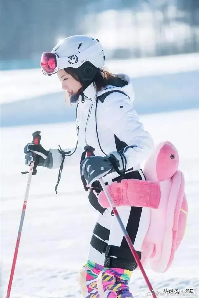 羽绒服谁都有，“懂买”羽绒服没几个，怎么选才能既保暖又时髦