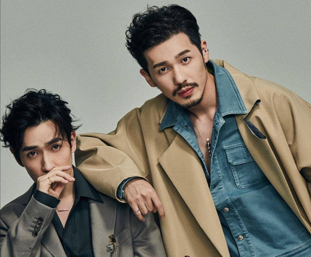 朱一龙镇魂蓝色衣服,朱一龙身上的标签