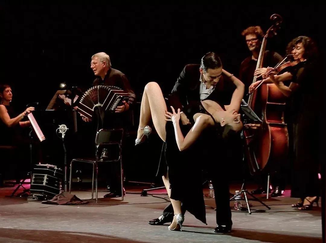 好文分享深度思考每日书摘,好文分享聆听